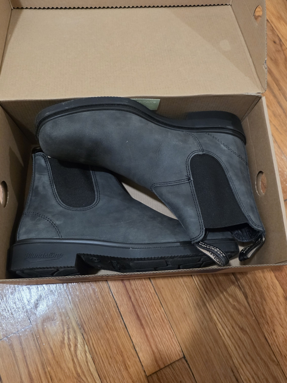 Blundstone Boots Men’s Grey Pull-On Ankle Boots. Size 8.5 Rustic Black